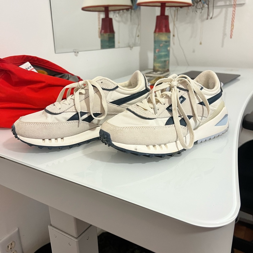 Reebok Sneakers